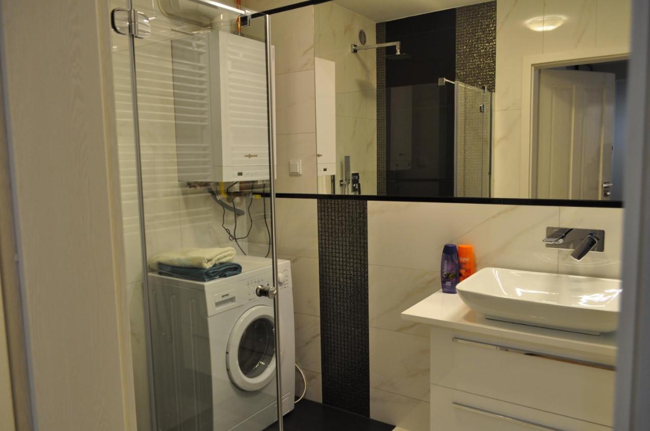 Apartament W Centrum Zielona Góra Eksteriør billede