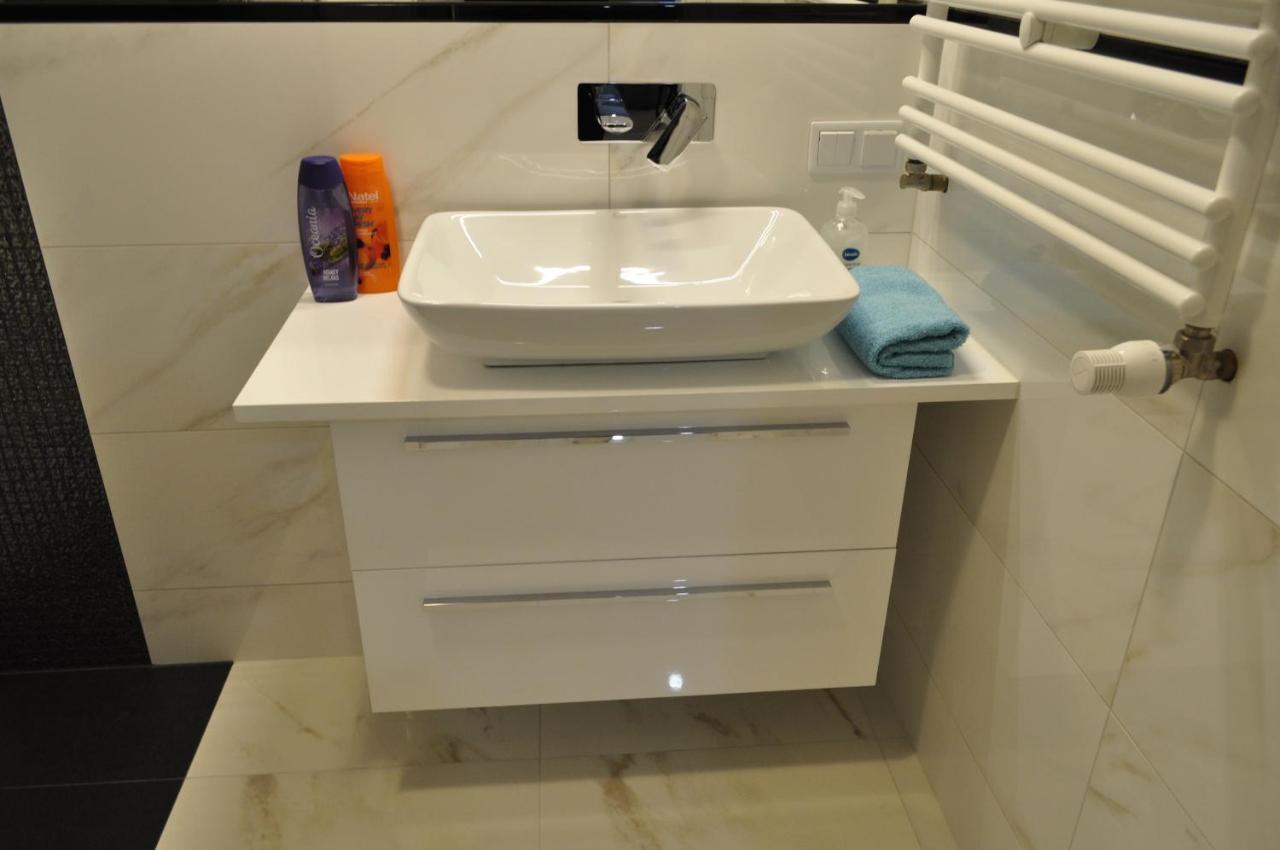 Apartament W Centrum Zielona Góra Eksteriør billede